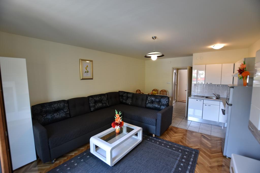 Apartments Dobranic Цриквениця Екстер'єр фото